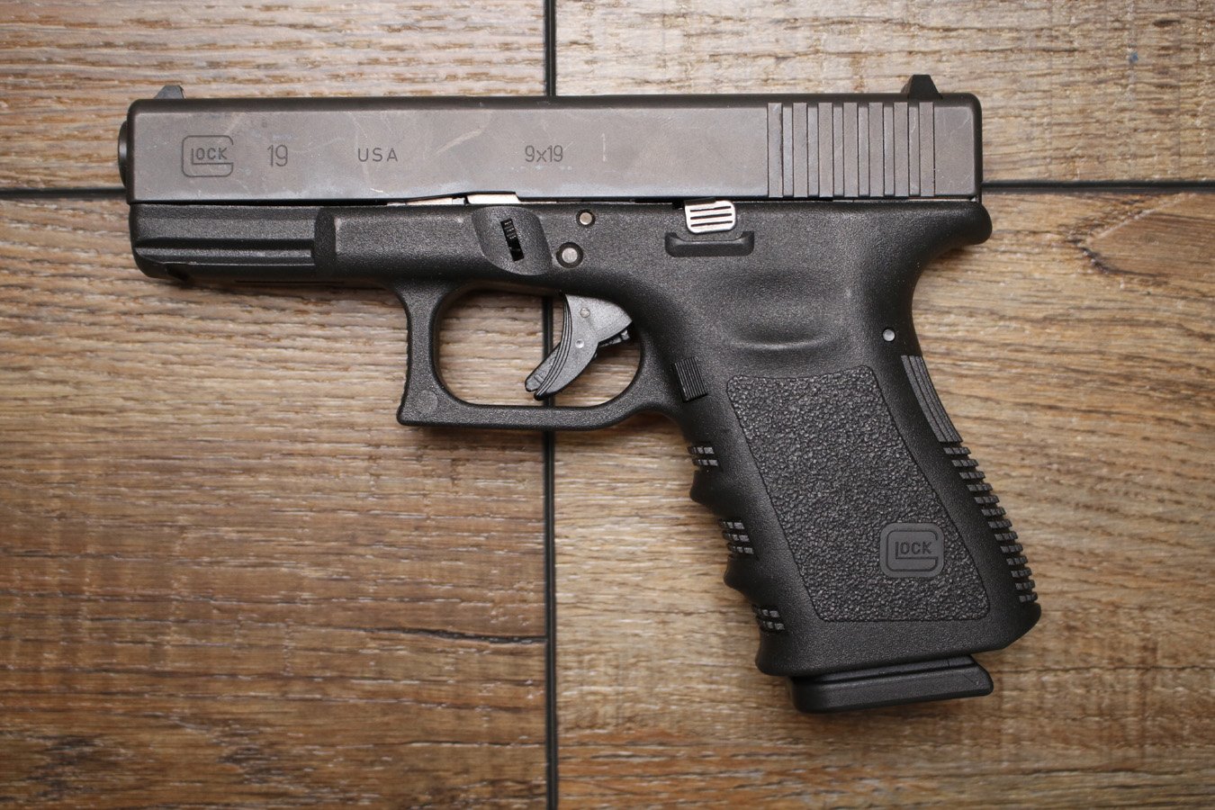 GLOCK 19 Gen3 9mm Police Trade-in Pistol